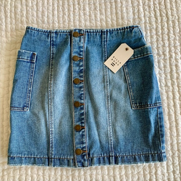 Billabong Dresses & Skirts - NWT Women’s Billabong Denim Classic Blue Mini Skirt